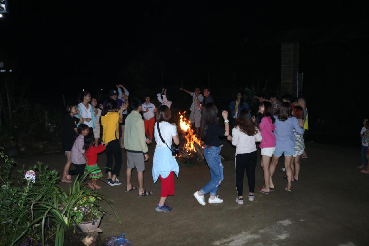 Do Gu Homestay Mu Cang Chai Esterno foto