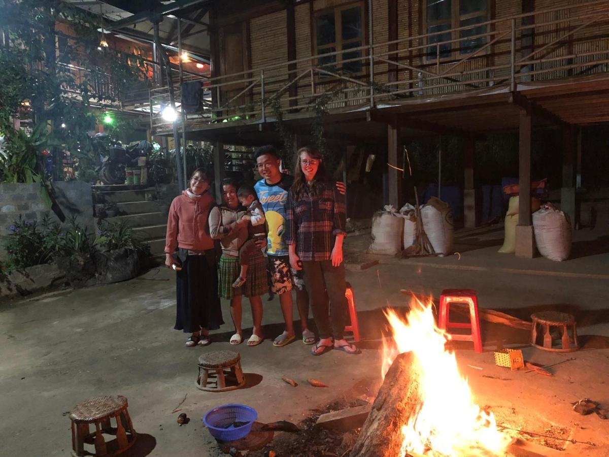 Do Gu Homestay Mu Cang Chai Esterno foto